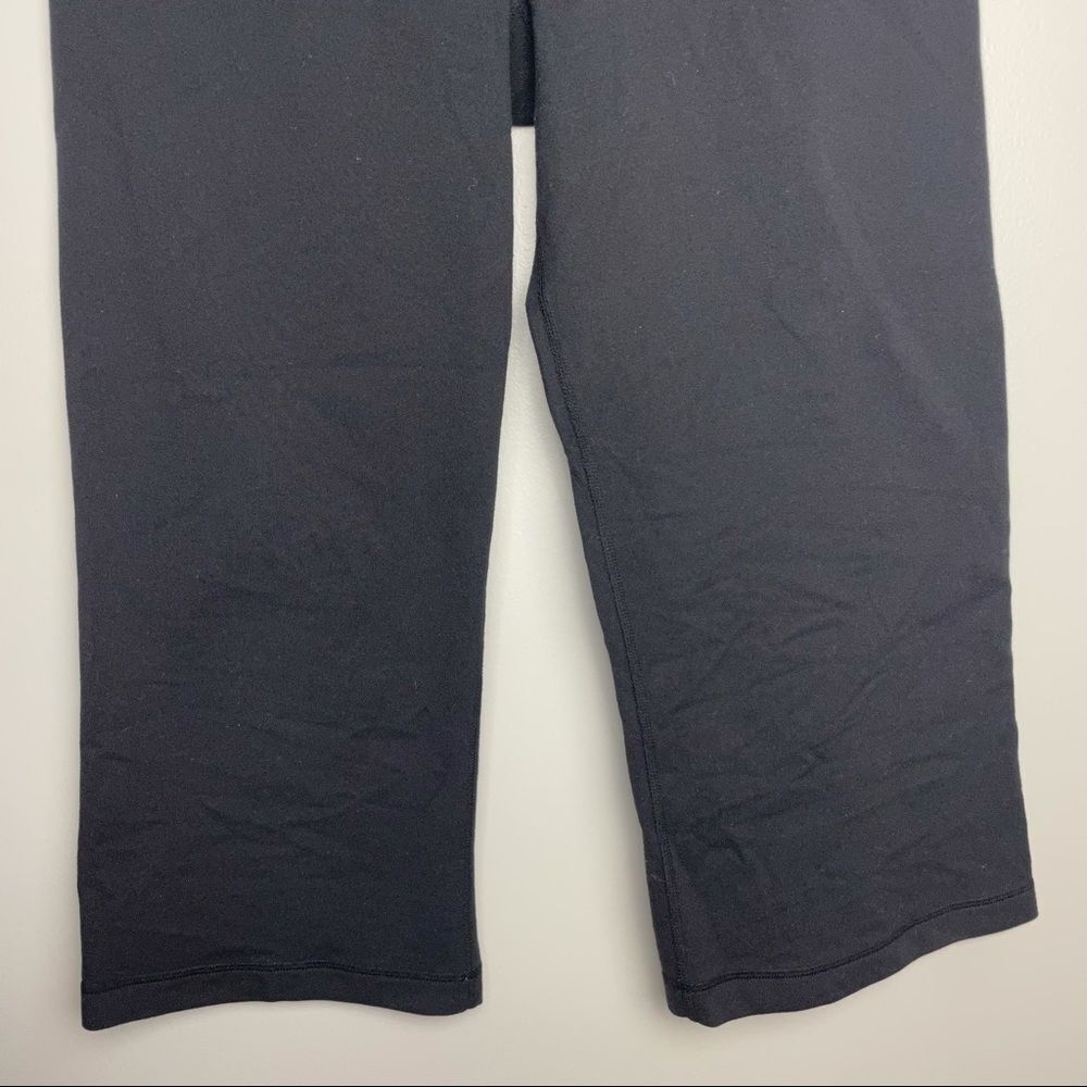 Authentic Lululemon Athletica Solid Black Cropped… - image 8